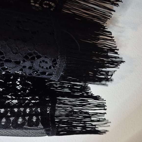 G.I.L.I. Long Fringe Overlay Black (L) With Sleeves - Picture 6 of 10